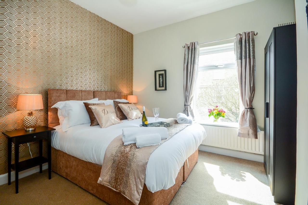 The Hideaway York Bagian luar foto