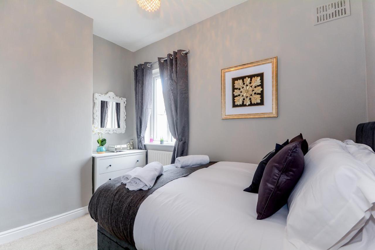 The Hideaway York Bagian luar foto